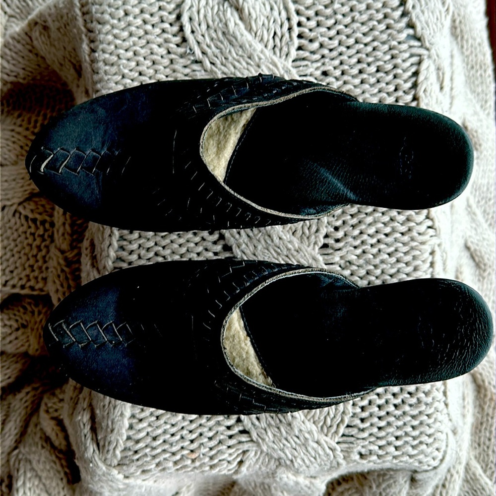 UGG clog
